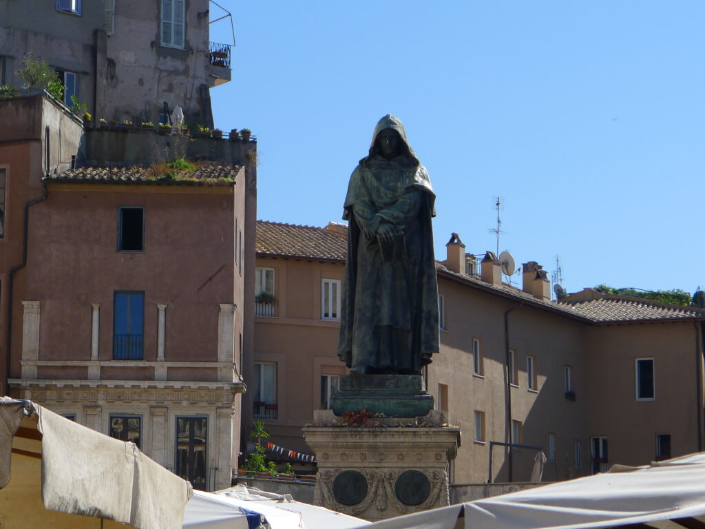 Denkmal des Giordano Bruno auf dem Campo de Fiori in Rom
